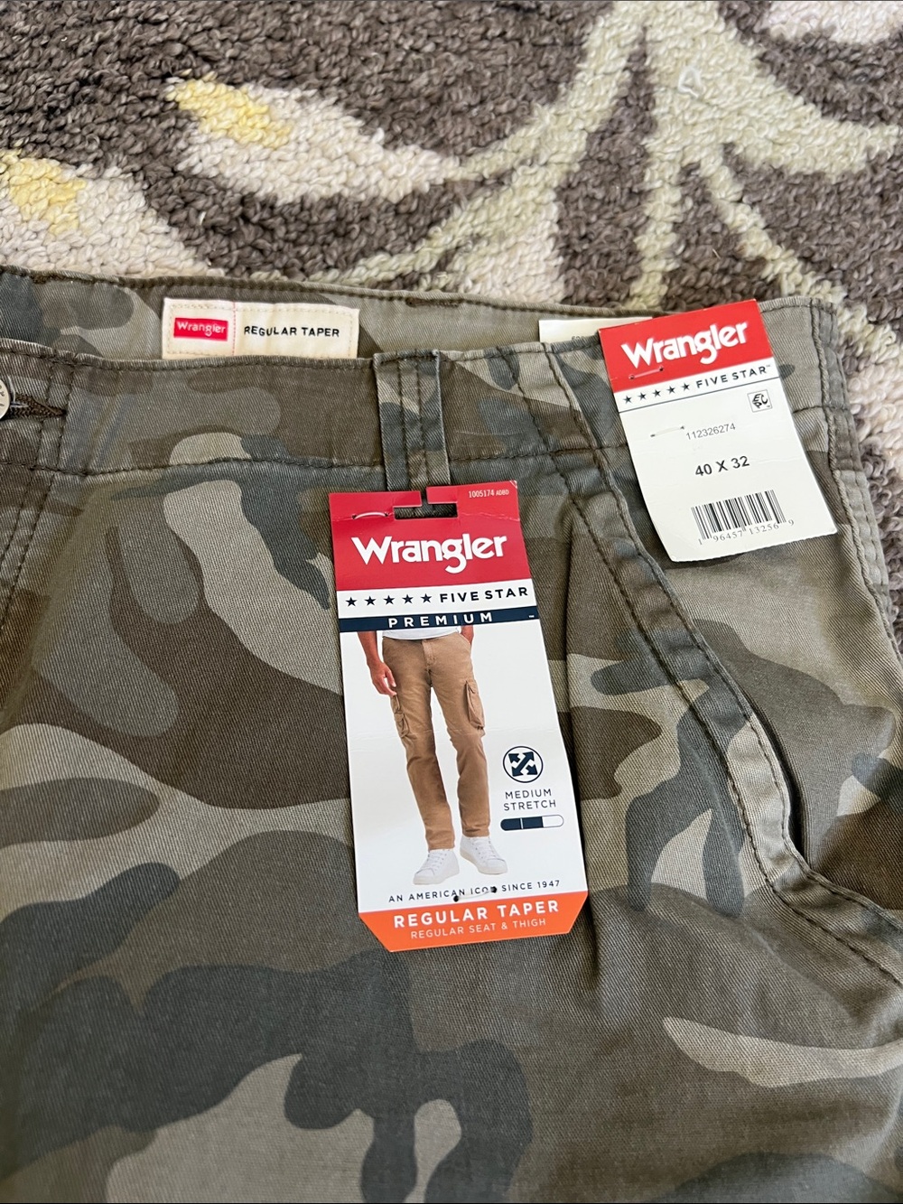 NWT Wrangler Five Star Men's Regular Taper Camo Cargo Pants - Olive 40x32